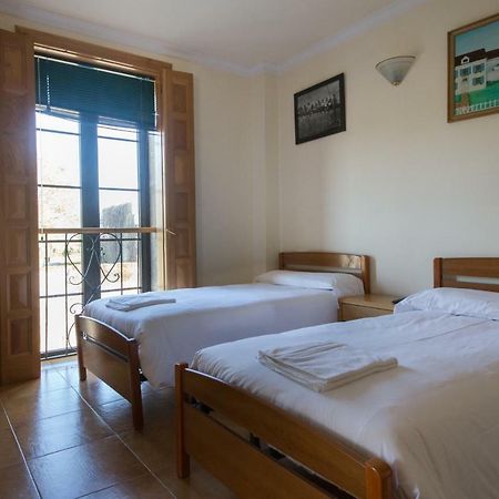 Hostal Albergue Villa San Clemente Tui Exterior foto