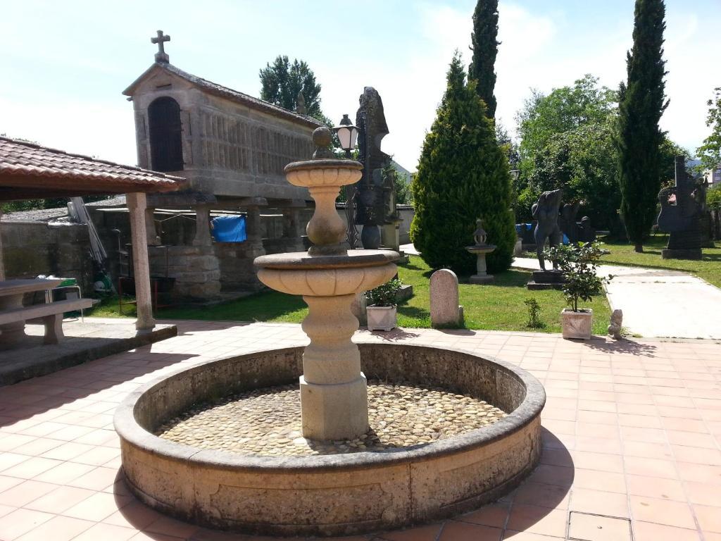 Hostal Albergue Villa San Clemente Tui Exterior foto