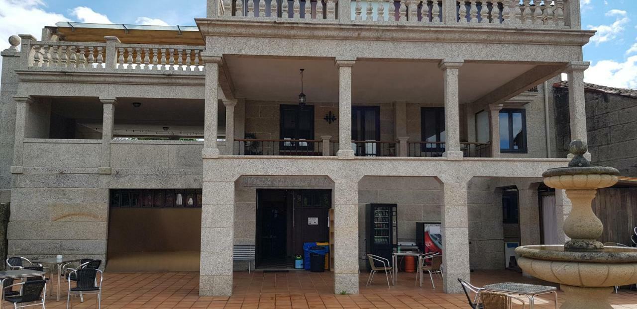 Hostal Albergue Villa San Clemente Tui Exterior foto